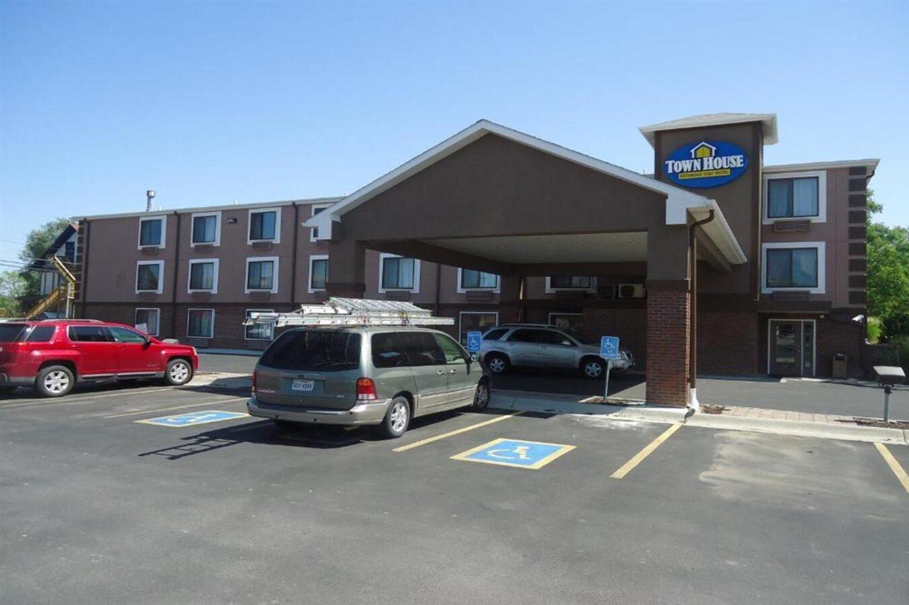 Townhouse Extended Stay Hotel Downtown Lincoln Exteriör bild