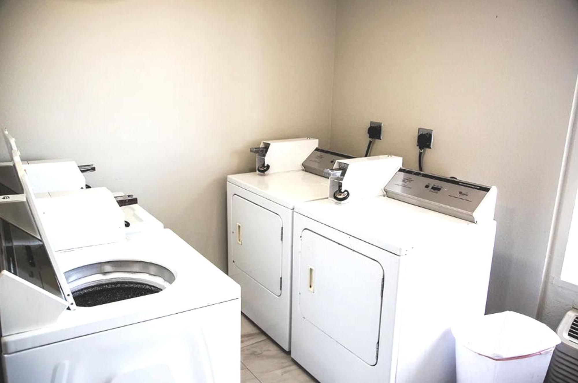 Townhouse Extended Stay Hotel Downtown Lincoln Exteriör bild