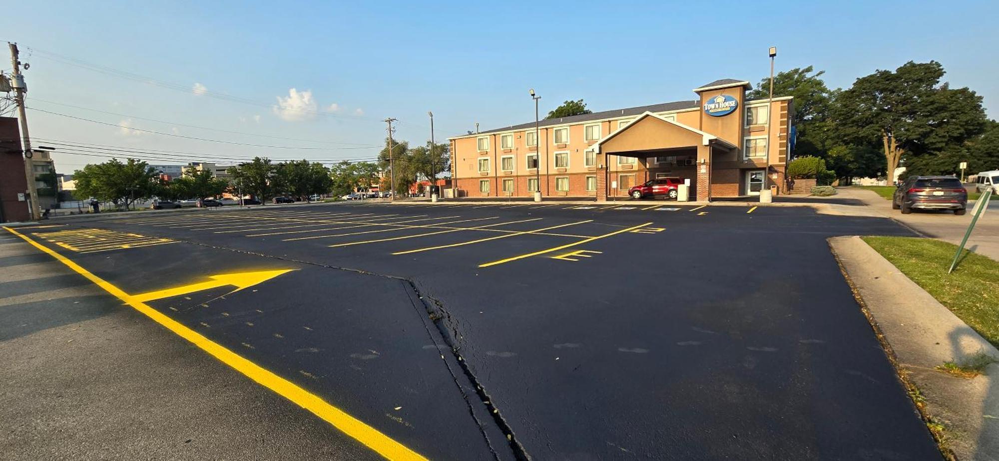 Townhouse Extended Stay Hotel Downtown Lincoln Exteriör bild