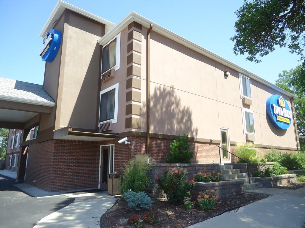 Townhouse Extended Stay Hotel Downtown Lincoln Exteriör bild