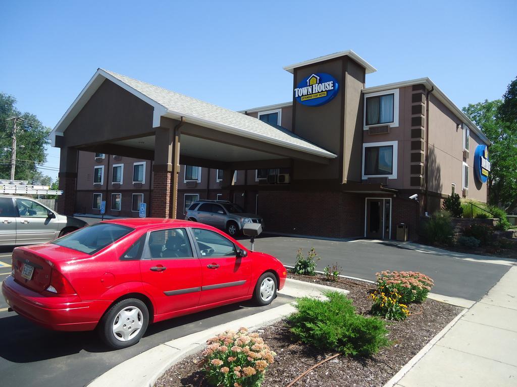 Townhouse Extended Stay Hotel Downtown Lincoln Exteriör bild